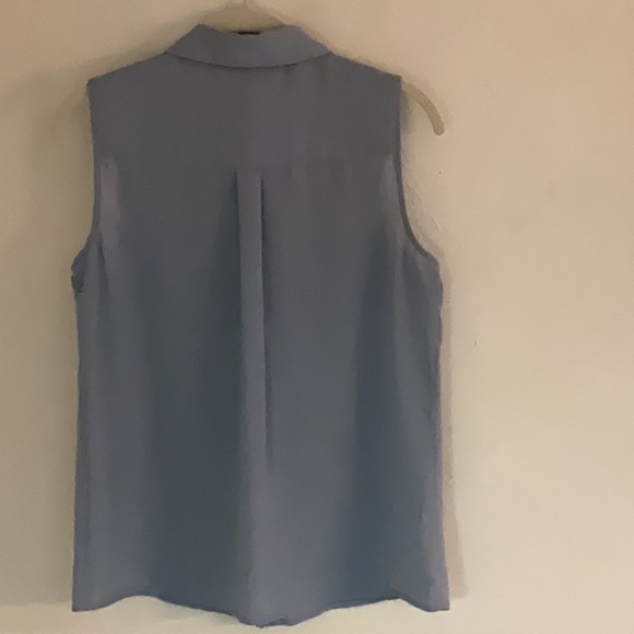 Karl Lagerfeld Blouse Sleeveless Button Up w/Pearl Accents, Size S, Light Blue - Picture 2 of 7